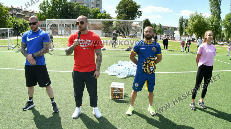 Над 100 души се включиха в благотворителна тренировка в Хасково
