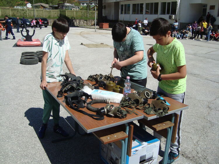 Отборът на ОУ "Иван Вазов" ще участва в национално ученическо състезание 