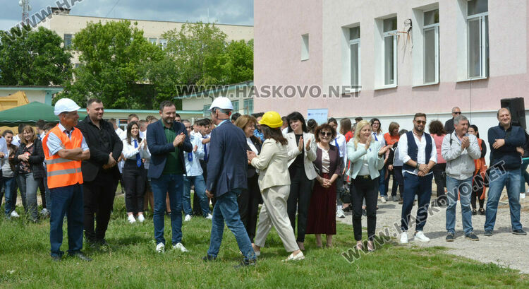 Започна строежът в Хасково на образователен  Център за високи постижения