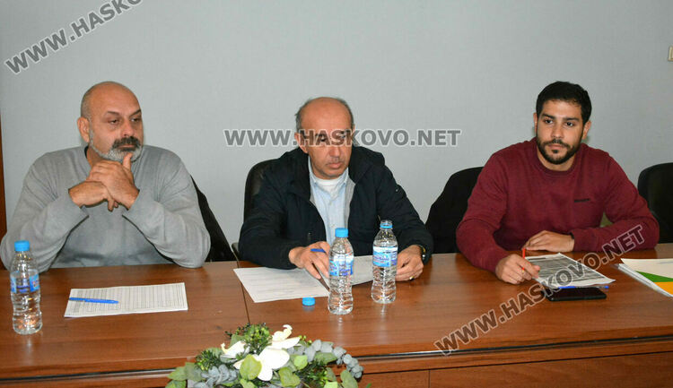 Партиите не се разбраха за състава на СИК в Хасково. Четири листи за народни представители вече са регистрирани