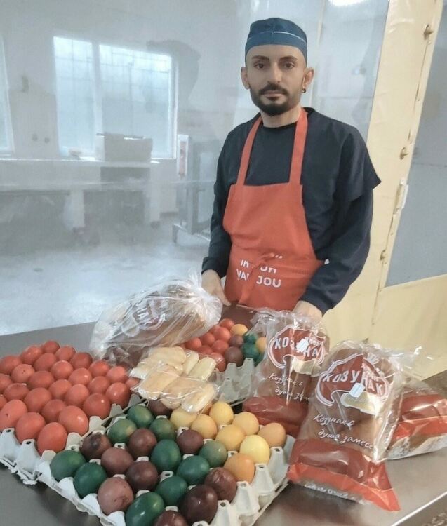 Великденски пакети получиха  320 потребители на Социалния патронаж в Харманли 