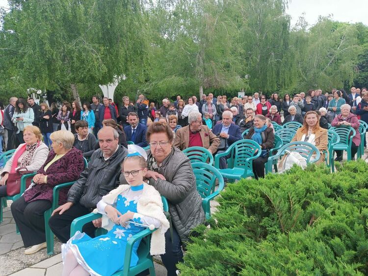 Първомай празнува!