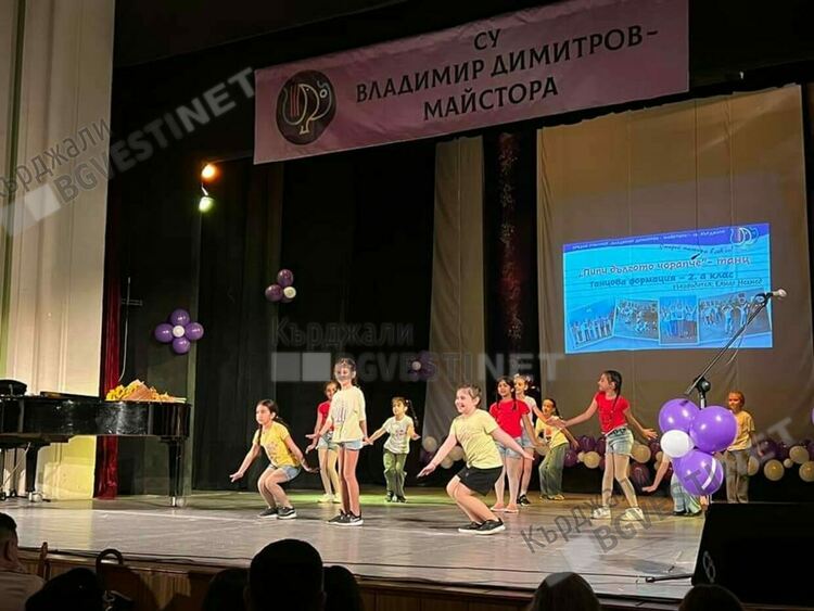 Училище "Владимир Димитров - Майстора" предизвика фурор с годишния си концерт на Талантите.