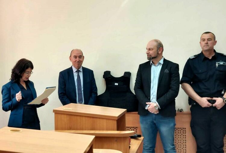 Младежи от Асеновград станаха съдии и подсъдими за ден 