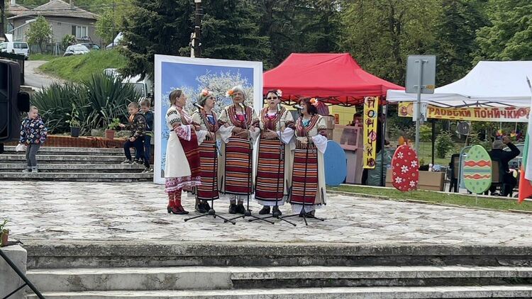 За дванадесета година се проведе регионалният конкурс „Червен, червен Великден“
