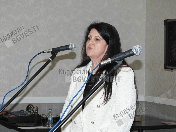 Посланичката на Федерална република Германия връчи немски езикови дипломи на ученици от Езиковата гимназия/снимки/