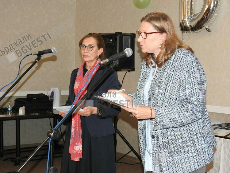 Посланичката на Федерална република Германия връчи немски езикови дипломи на ученици от Езиковата гимназия/снимки/