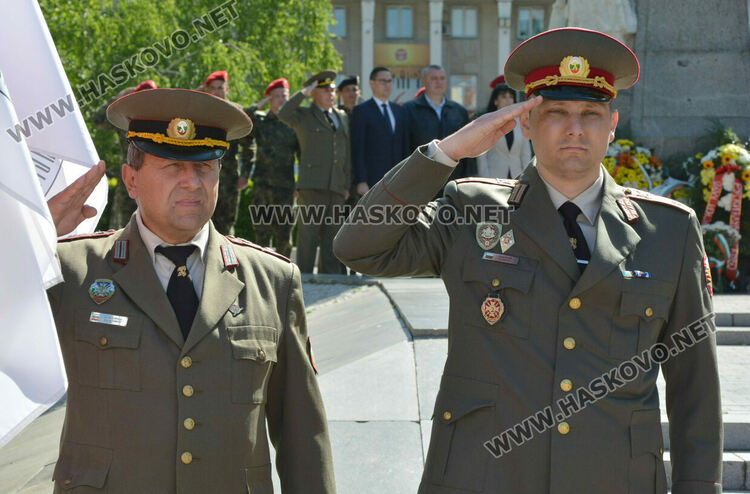 С тържествен Гергьовденски ритуал на пл.“Свобода“ Хасково отбеляза Деня на храбростта и празник на Българската армия