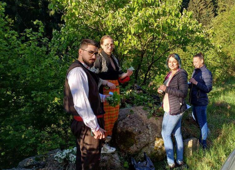 Вкусни козунаци раздадоха от МГЕРБ в Смолян 