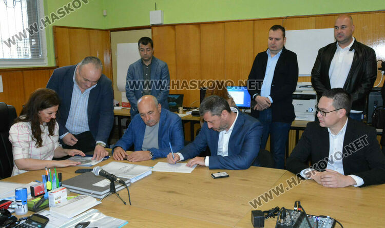 От ГЕРБ регистрираха листа за Народно събрание от 16 души с водач Делян Добрев