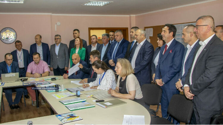 Пълна листа за народни представители регистрира ДПС в Кърджали