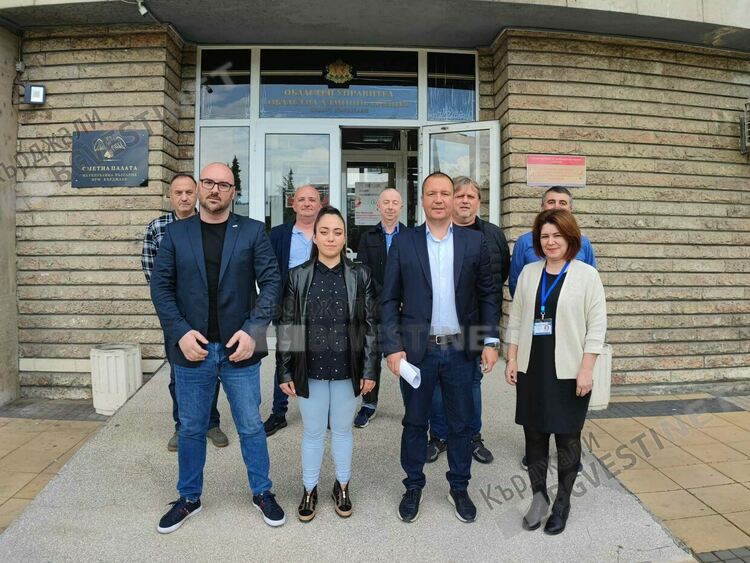 Коалицията ПП-ДБ в Кърджали регистрира листата си за парламентарния вот,водач е Радослав Милев