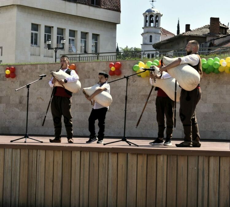 Асеновградчани отпразнуваха Гергьовден с концерт 