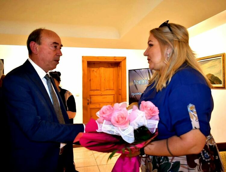 Изложба на Герака и концерт на "Молец" поставиха началото на Майските културни празници