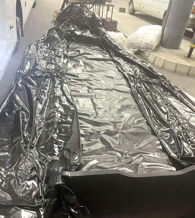 Задържаха контрабандни надуваеми лодки в автобус, бус и кола