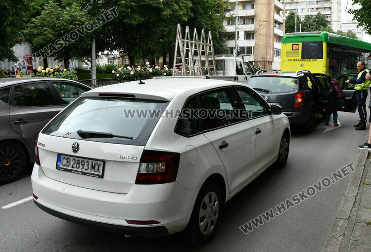 Мъж пострада при катастрофа на бул. „Раковски“