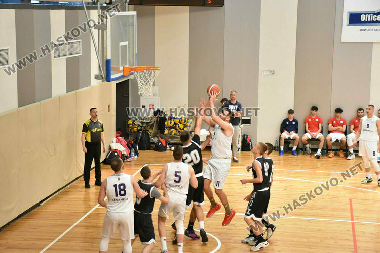Баскетболистите на „Хасково“ излизат за победа в гостуването си на „Чавдар“ (Троян)