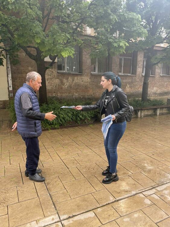 Младежите от ГЕРБ в Смолян раздадоха листовки за Деня на Европа