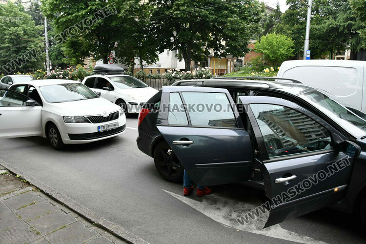 Мъж пострада при катастрофа на бул. „Раковски“