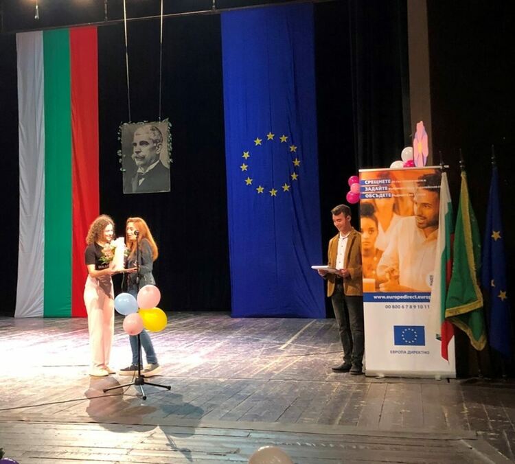 Фестивал на чуждите езици за поредна година зарадва зрители и възпитаници на ЕГ "Иван Вазов"