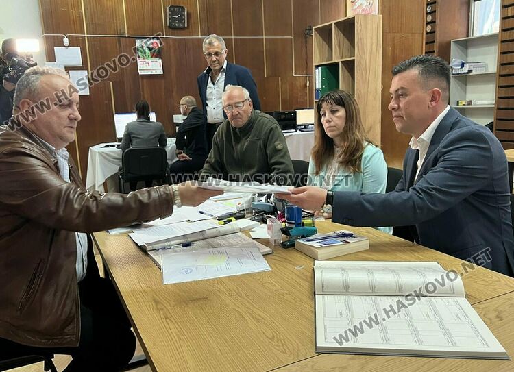 Нова политическа коалиция се включва в състезанието за местна власт