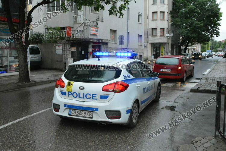 80-годишен водач на Рено блъсна жена на пешеходна пътека в Хасково