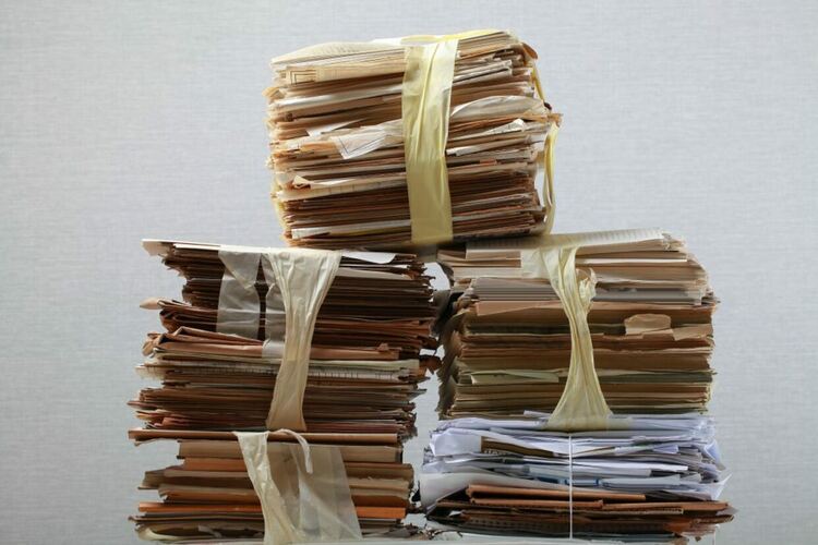 Стара хартия за нова книга