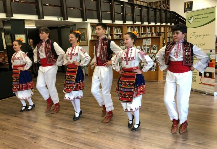 Връчени бяха наградите за библиотекар и библиотека на годината "Йорданка Вълчева" /галерия/