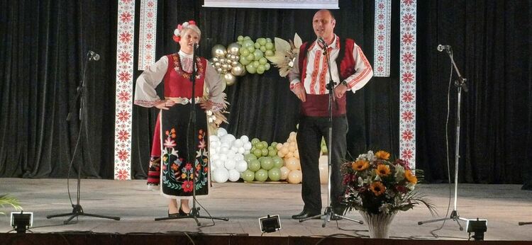 Певци, музиканти и танцьори подобаващо отбелязаха 40 години Фолклорен ансамбъл в Първомай