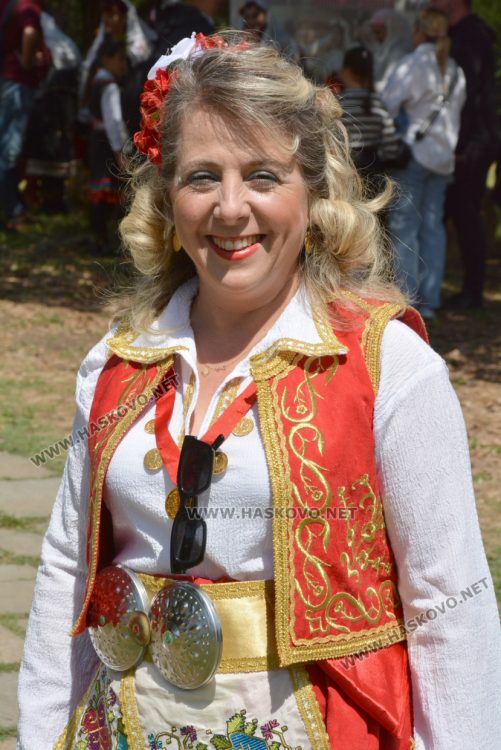 Откриха Националния събор на народното творчество „Китна Тракия пее и танцува“