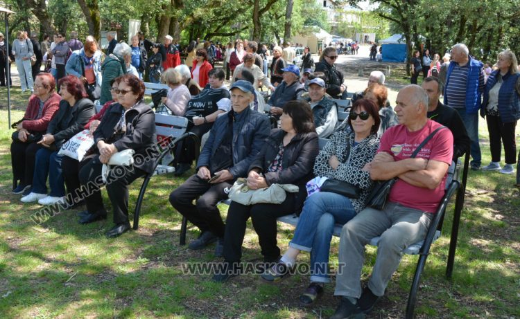 Откриха Националния събор на народното творчество „Китна Тракия пее и танцува“