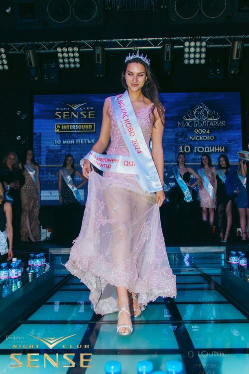 Три момичета ще представят област Хасково в конкурса за красота „Мис България“ 