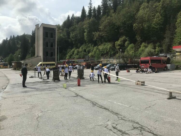 11 училища от Смолянска област мериха сили в "Млад огнеборец"