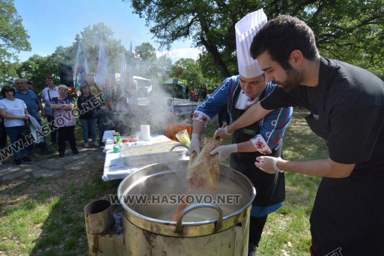 Кулинарно-музикално шоу събра хасковлии и гости в парк „Кенана“