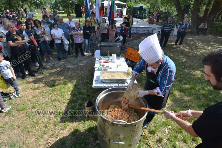 Кулинарно-музикално шоу събра хасковлии и гости в парк „Кенана“