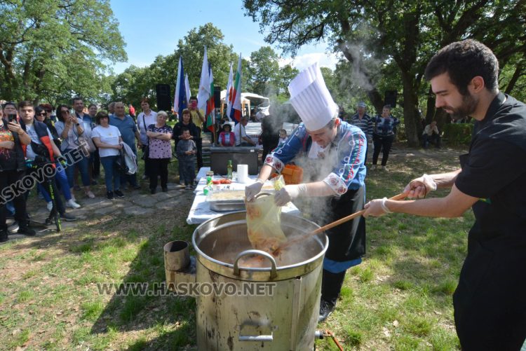 Кулинарно-музикално шоу събра хасковлии и гости в парк „Кенана“