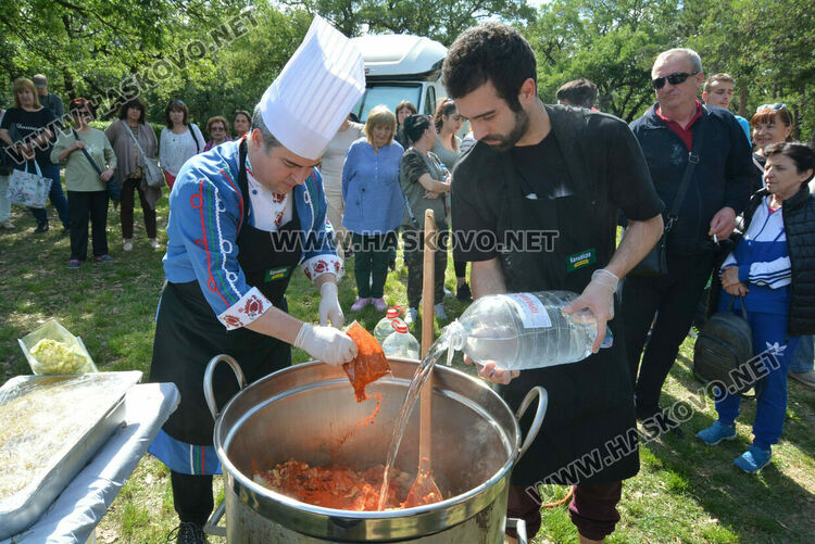 Кулинарно-музикално шоу събра хасковлии и гости в парк „Кенана“