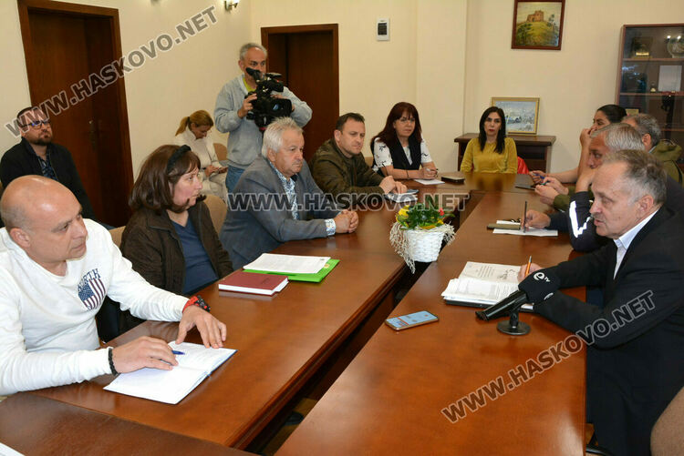 Патиците, заразени с птичи грип, не боледуват, но са опасни преносители