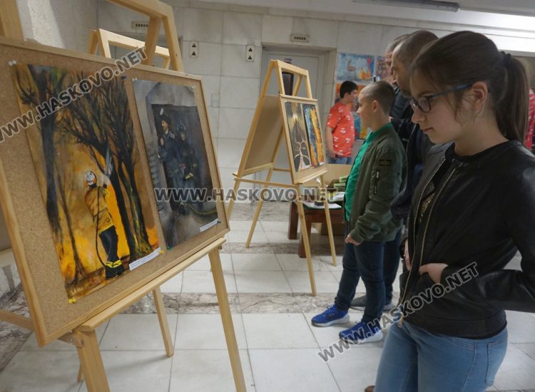 Наградиха най-добрите от конкурса "С очите си видях беда"