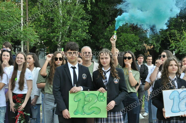 Езиковата изпрати 181 абитуриенти, Лилия Иванова със Златаровска премия