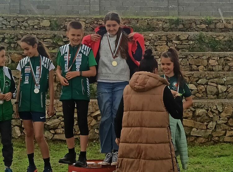 Състезателите на „Компас 1994“ с отличия от Купа „Бодлите на розата“