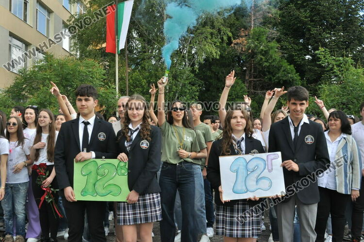 Езиковата изпрати 181 абитуриенти, Лилия Иванова със Златаровска премия