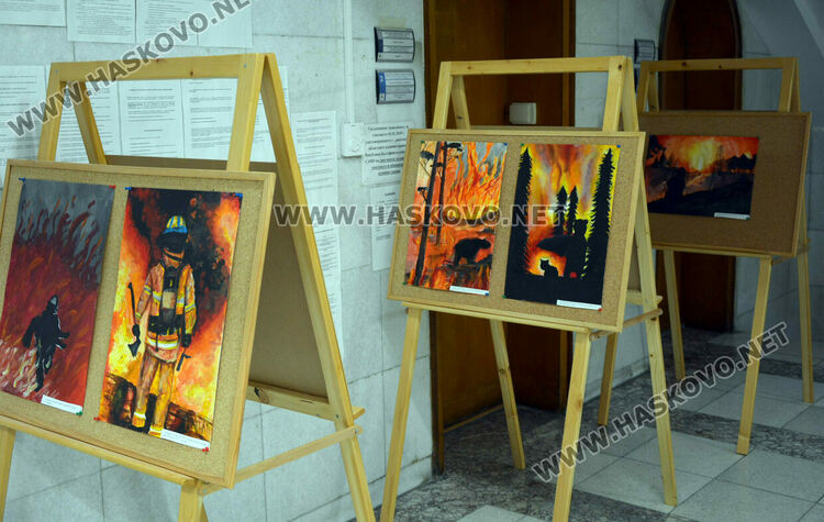 Наградиха най-добрите от конкурса "С очите си видях беда"