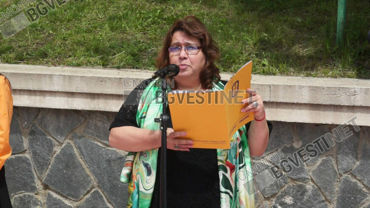 48 абитуриенти изпрати тържествено Професионалната гимназия по икономика в Смолян