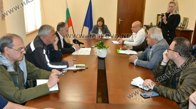 Патиците, заразени с птичи грип, не боледуват, но са опасни преносители