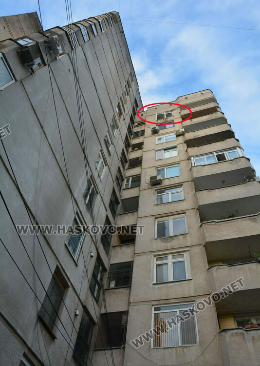 Взрив в блок в Хасково