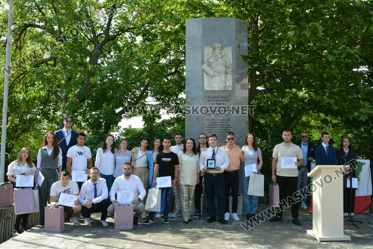 „Достоен Асеновец“ на ПГДС е Даниел Маджаров
