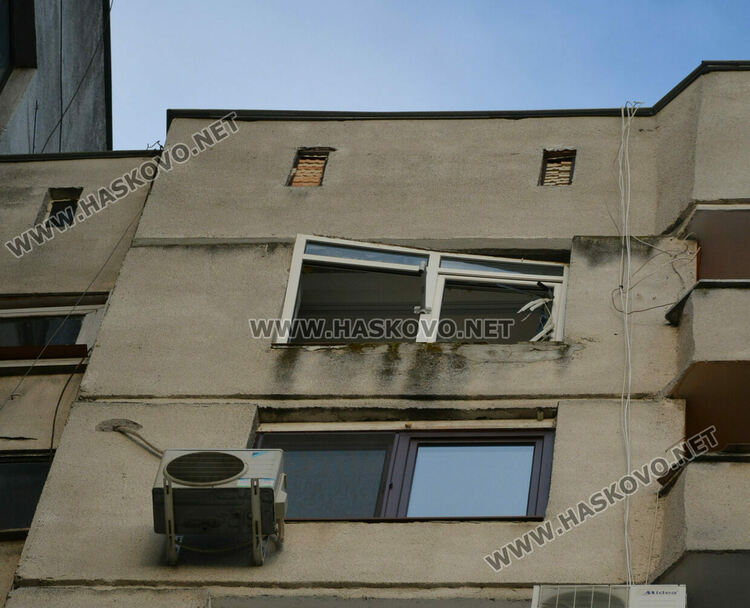 Взрив в блок в Хасково