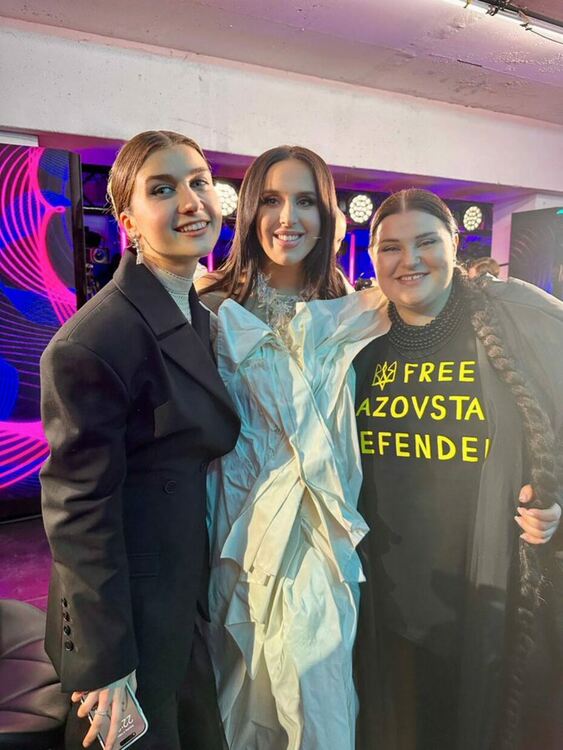 „Евровизия“ глоби украинската делегация заради тениски в подкрепа на защитниците на „Азовстал“  