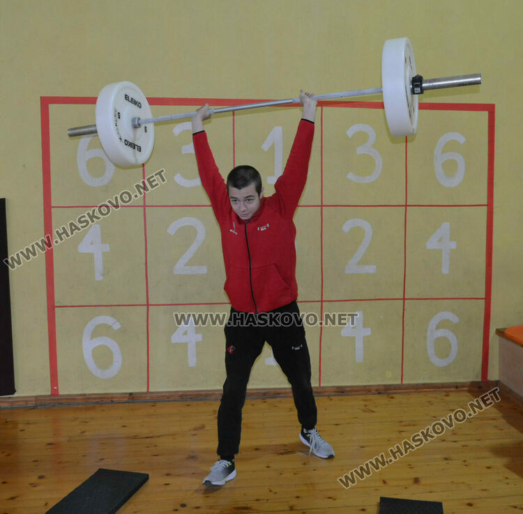 Спортното училище отбеляза в аванс Деня на българския спорт